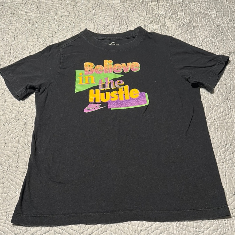 Nike Boys Black Graphic T-Shirt, EUC, Size XL
